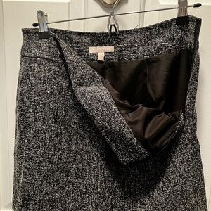 Banana republic black and white tween skirt size 4